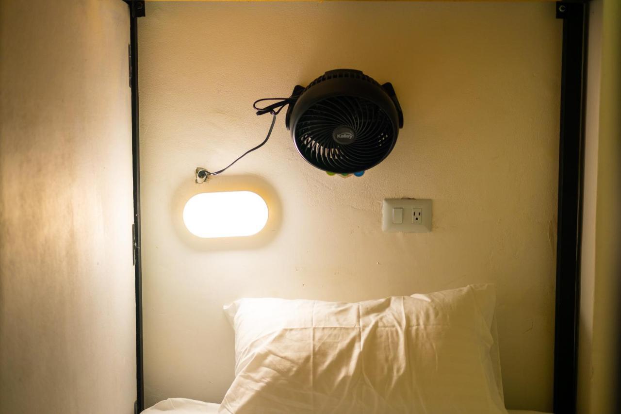 Baku Laureles Hostel ميديلين المظهر الخارجي الصورة